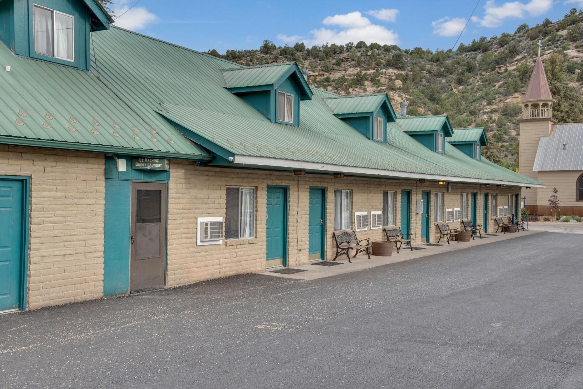 Dolores Mountain Inn Exterior photo